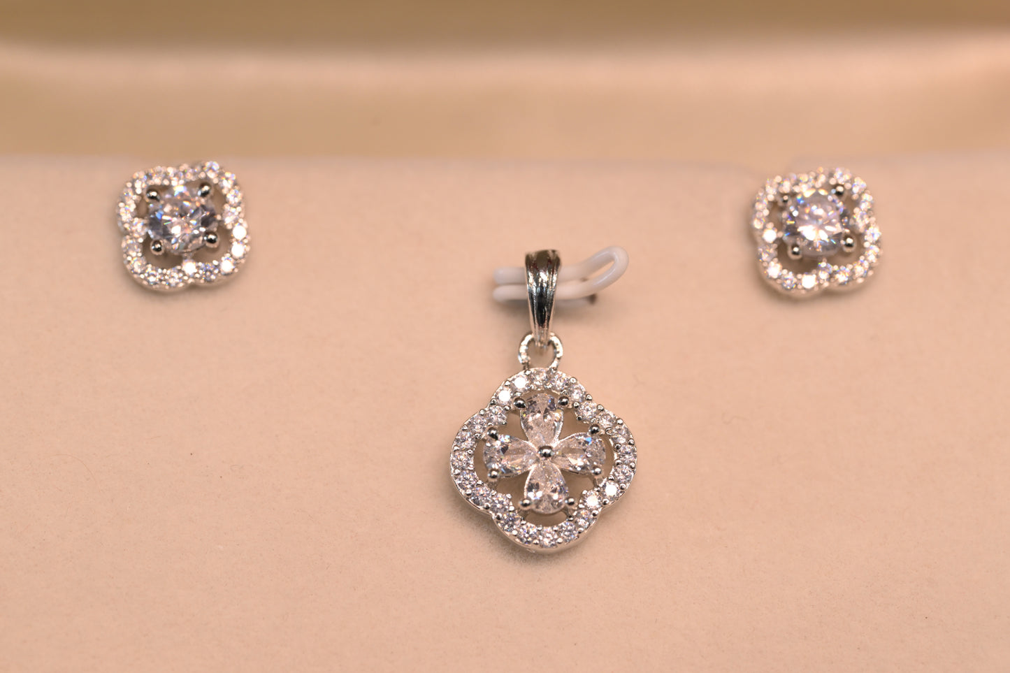 Silver Pendant set